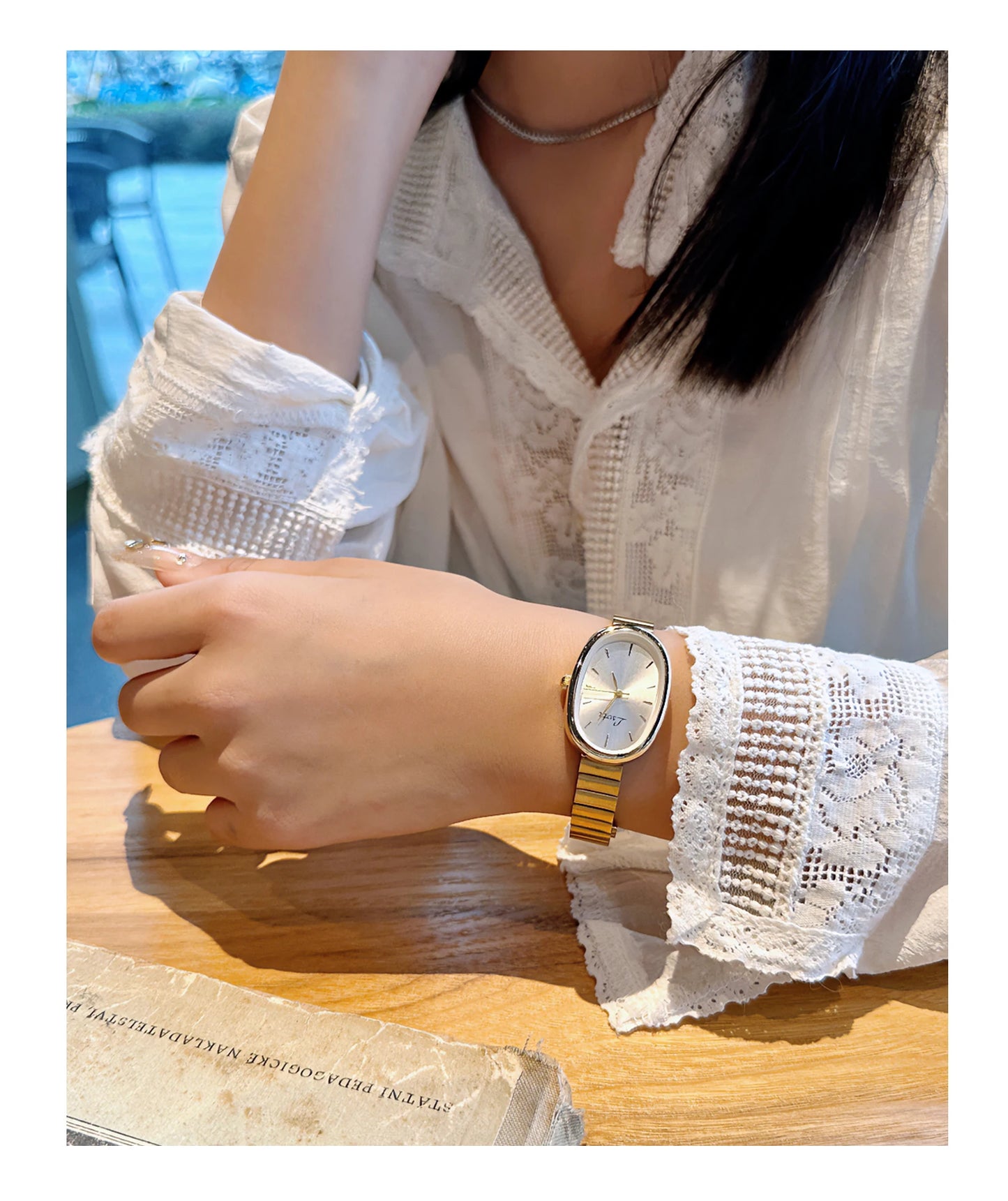 Versatile Quartz Watch