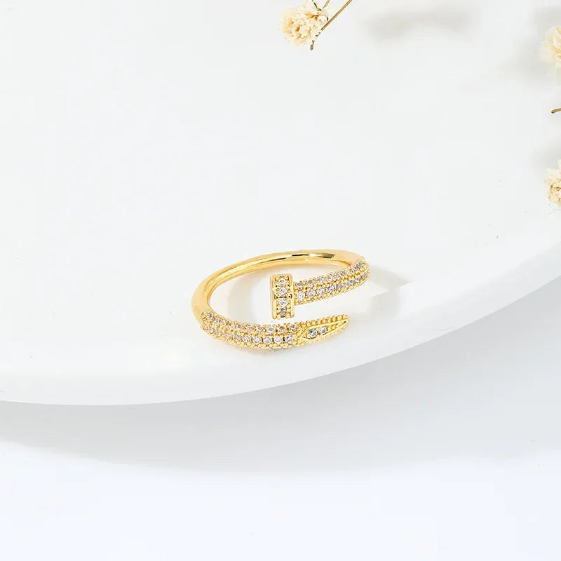 Nyx Nail Ring