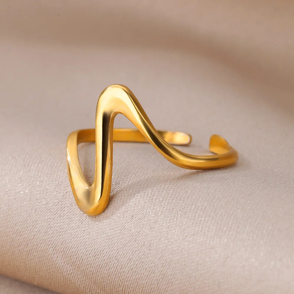 Vera Cocktail Rings