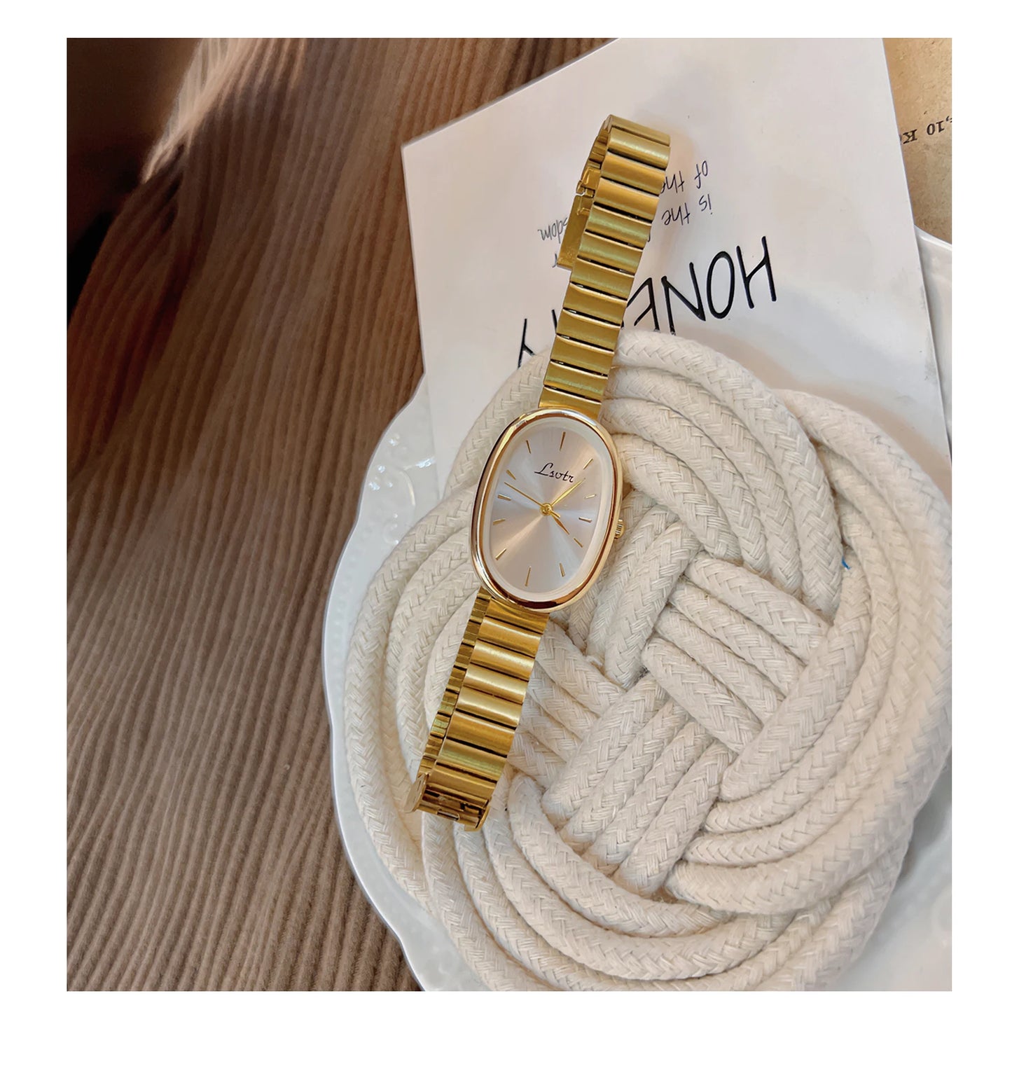 Versatile Quartz Watch