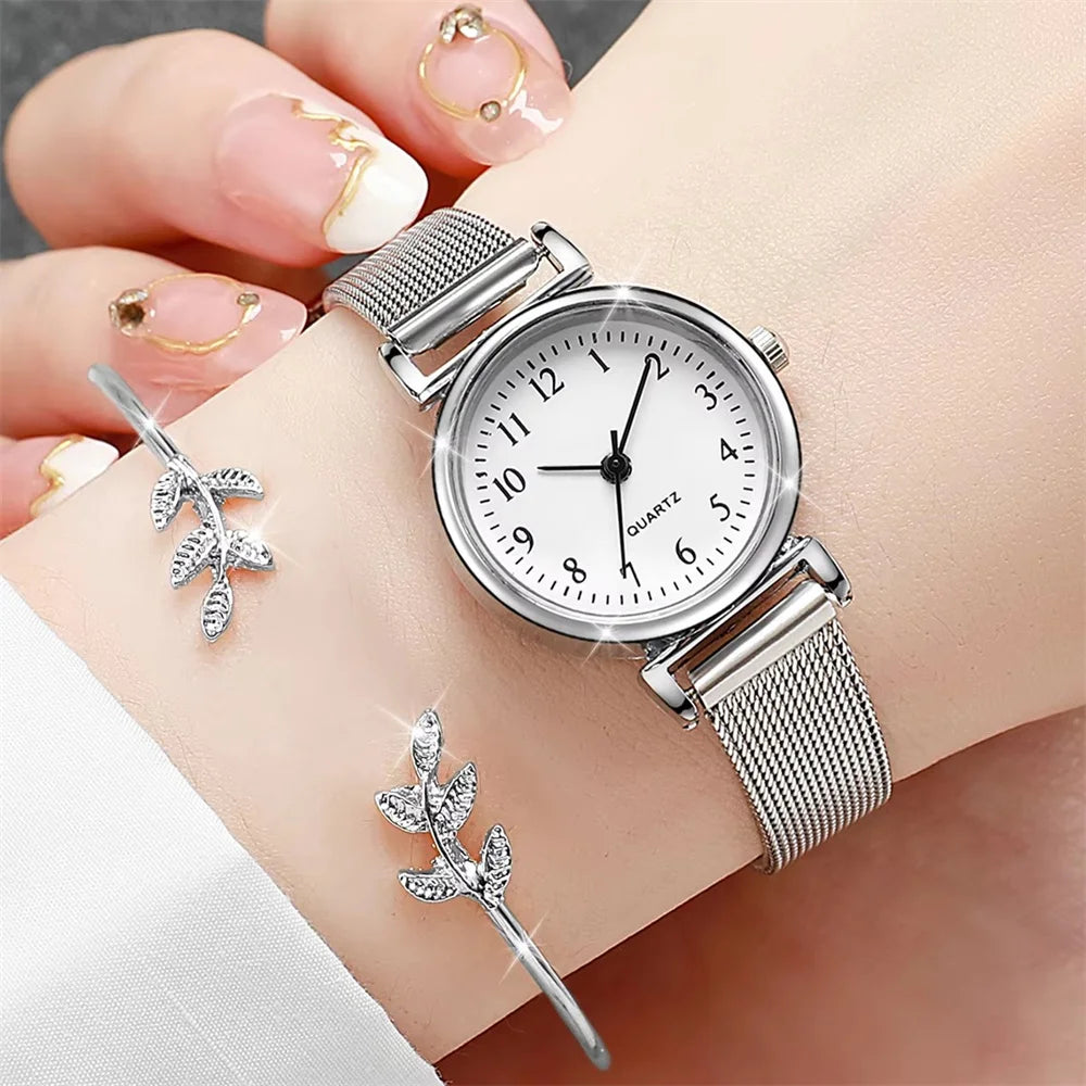 Dial Quartz Wristwatch