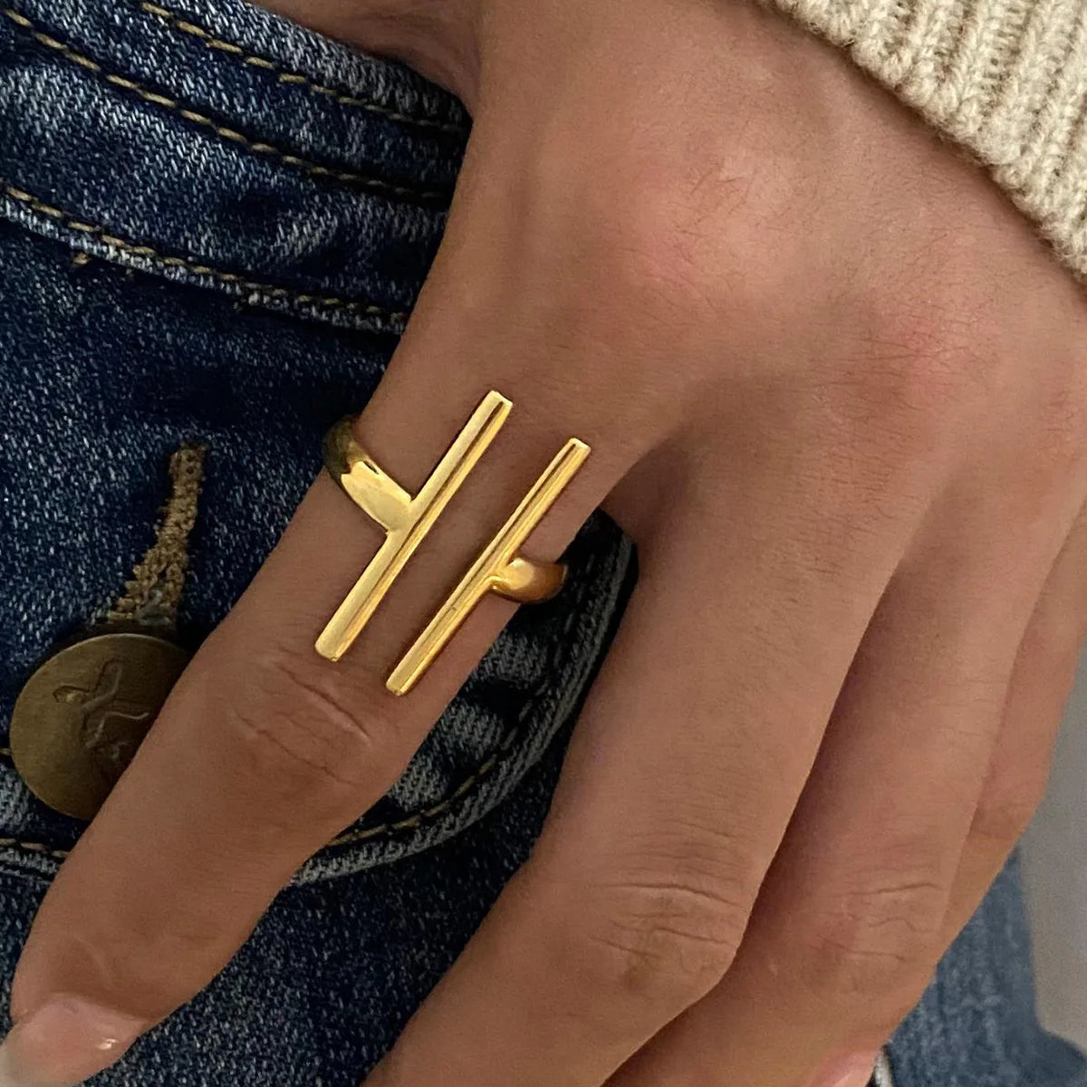Aurelia Parallel Ring