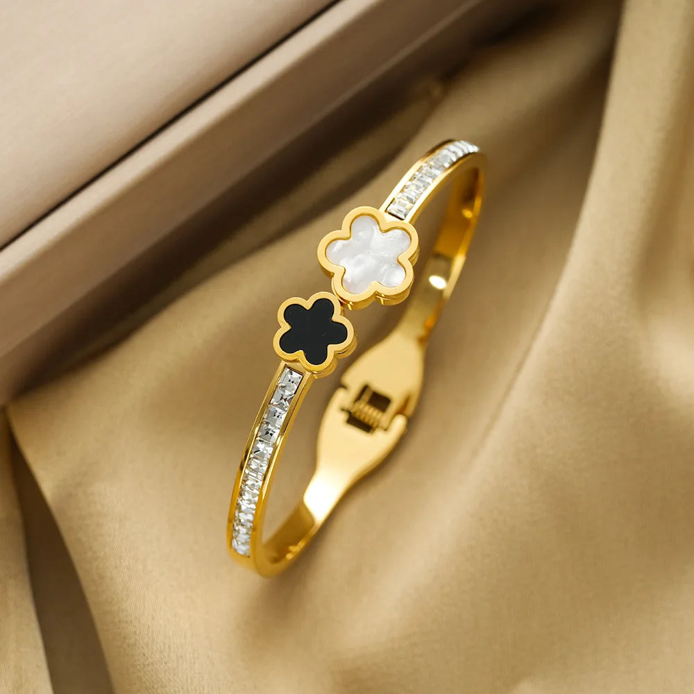 Shell Flower Zircon Bangle